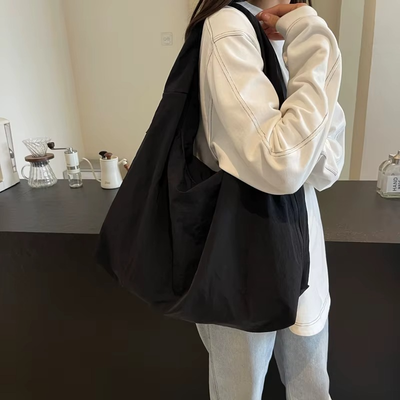 Large Capacity Shoulder Bag